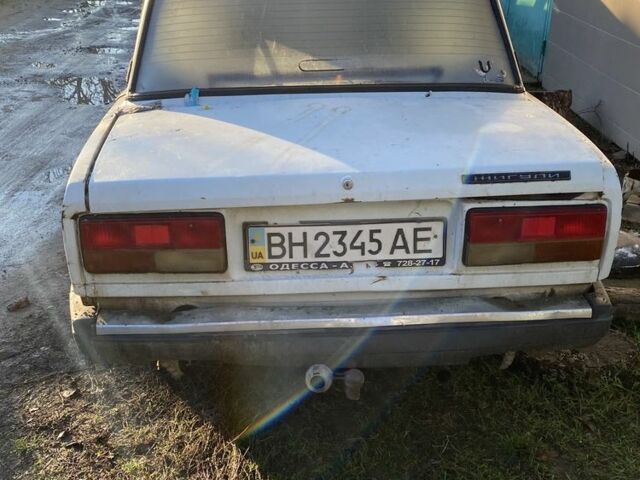 Белый ВАЗ 2107, объемом двигателя 1.4 л и пробегом 250 тыс. км за 550 $, фото 2 на Automoto.ua