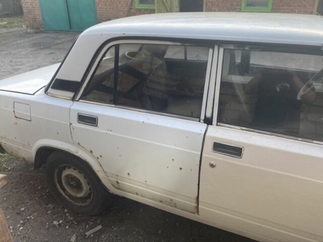 Белый ВАЗ 2107, объемом двигателя 0 л и пробегом 143 тыс. км за 1150 $, фото 3 на Automoto.ua
