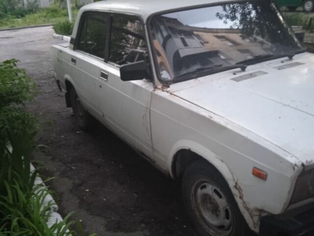 Белый ВАЗ 2107, объемом двигателя 1.5 л и пробегом 10 тыс. км за 170 $, фото 2 на Automoto.ua