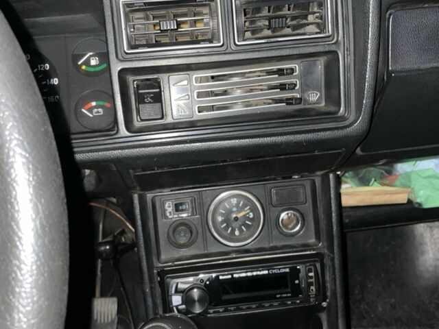 Белый ВАЗ 2107, объемом двигателя 1.5 л и пробегом 70 тыс. км за 1074 $, фото 20 на Automoto.ua