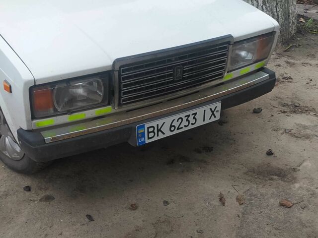 Белый ВАЗ 2107, объемом двигателя 1.5 л и пробегом 45 тыс. км за 1400 $, фото 1 на Automoto.ua