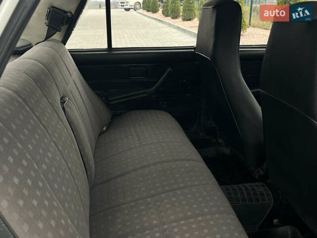 Белый ВАЗ 2107, объемом двигателя 1.5 л и пробегом 109 тыс. км за 1350 $, фото 49 на Automoto.ua