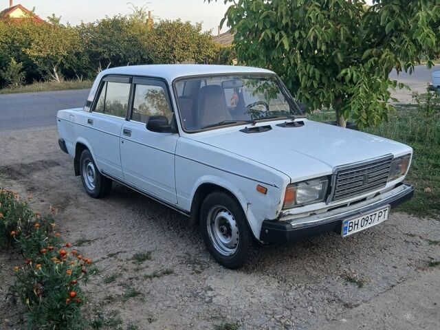 Білий ВАЗ 2107, об'ємом двигуна 1.45 л та пробігом 145 тис. км за 1000 $, фото 2 на Automoto.ua