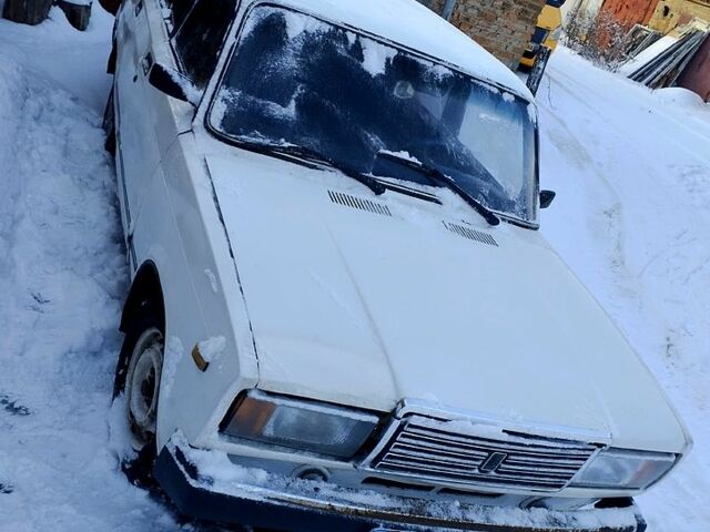 Білий ВАЗ 2107, об'ємом двигуна 1.5 л та пробігом 240 тис. км за 240 $, фото 3 на Automoto.ua