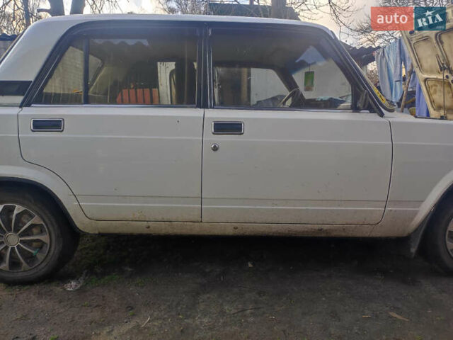 Белый ВАЗ 2107, объемом двигателя 1.45 л и пробегом 59 тыс. км за 1350 $, фото 6 на Automoto.ua