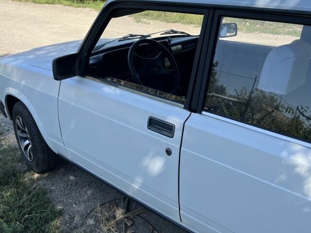 Белый ВАЗ 2107, объемом двигателя 1.5 л и пробегом 52 тыс. км за 1188 $, фото 3 на Automoto.ua