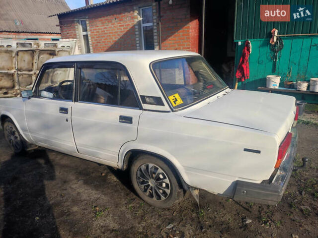 Белый ВАЗ 2107, объемом двигателя 1.45 л и пробегом 59 тыс. км за 1350 $, фото 3 на Automoto.ua