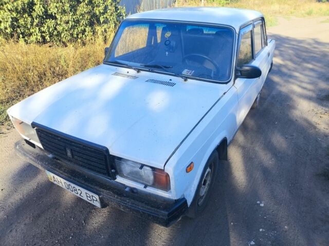 Белый ВАЗ 2107, объемом двигателя 0 л и пробегом 150 тыс. км за 666 $, фото 1 на Automoto.ua