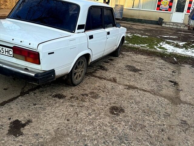 Белый ВАЗ 2107, объемом двигателя 1.5 л и пробегом 0 тыс. км за 900 $, фото 5 на Automoto.ua