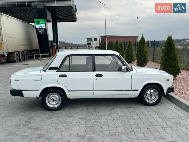 Белый ВАЗ 2107, объемом двигателя 1.5 л и пробегом 109 тыс. км за 1350 $, фото 31 на Automoto.ua