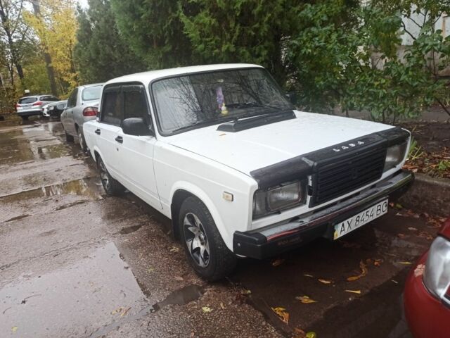 Білий ВАЗ 2107, об'ємом двигуна 1.5 л та пробігом 1 тис. км за 1250 $, фото 2 на Automoto.ua