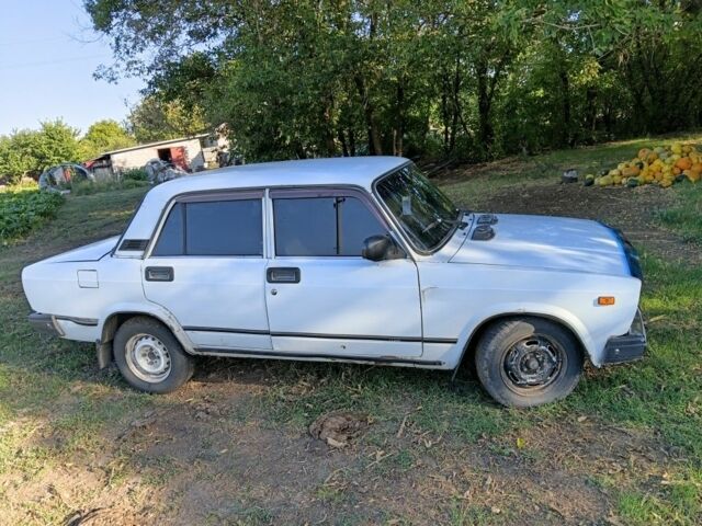 Білий ВАЗ 2107, об'ємом двигуна 1.5 л та пробігом 111 тис. км за 558 $, фото 1 на Automoto.ua