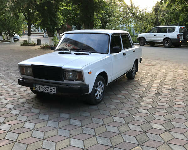 Белый ВАЗ 2107, объемом двигателя 1.5 л и пробегом 150 тыс. км за 900 $, фото 4 на Automoto.ua