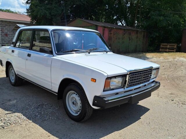 Белый ВАЗ 2107, объемом двигателя 1.5 л и пробегом 46 тыс. км за 2900 $, фото 6 на Automoto.ua