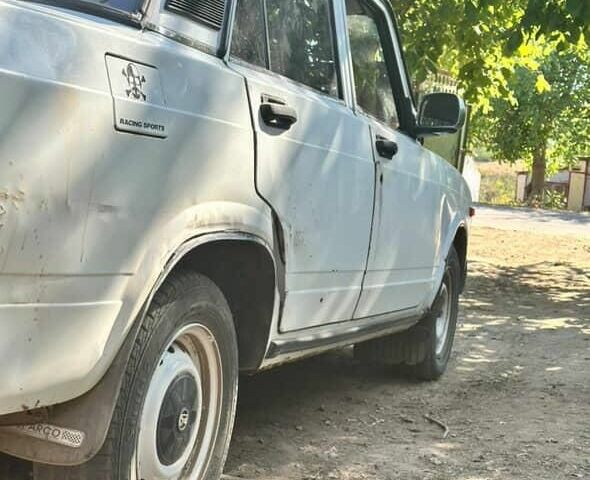 Білий ВАЗ 2107, об'ємом двигуна 1.5 л та пробігом 794 тис. км за 900 $, фото 3 на Automoto.ua
