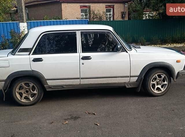 ВАЗ 2107 2005 в Знаменке на Automoto.ua Белый ВАЗ 2107, объемом двигателя 1.5 л и пробегом 300 тыс. км за 1200 $, фото 2 на Automoto.ua