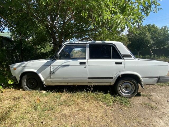 Белый ВАЗ 2107, объемом двигателя 1.5 л и пробегом 1000 тыс. км за 956 $, фото 1 на Automoto.ua