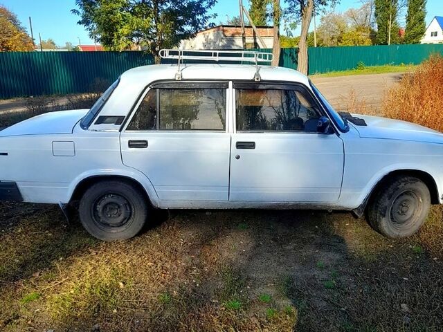 ВАЗ 2107 2005 в Славянске на Automoto.ua Белый ВАЗ 2107, объемом двигателя 1.6 л и пробегом 123 тыс. км за 1300 $, фото 3 на Automoto.ua