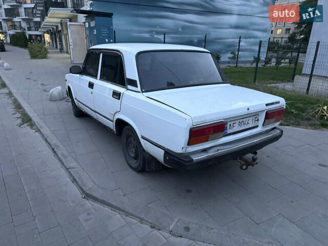Белый ВАЗ 2107, объемом двигателя 1.45 л и пробегом 200 тыс. км за 600 $, фото 4 на Automoto.ua