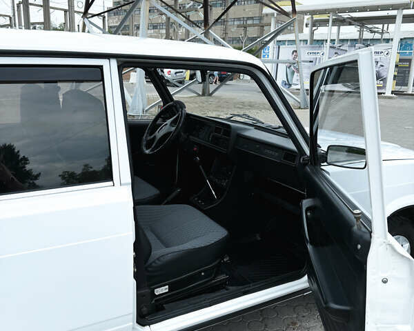 Білий ВАЗ 2107, об'ємом двигуна 1.5 л та пробігом 23 тис. км за 2600 $, фото 8 на Automoto.ua
