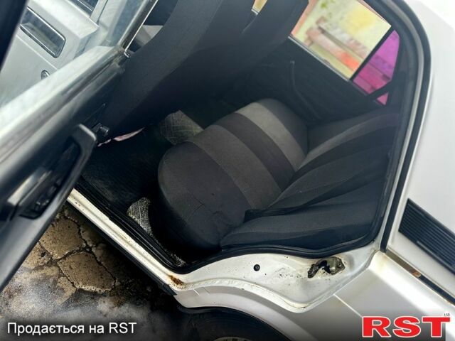 Білий ВАЗ 2107, об'ємом двигуна 1.5 л та пробігом 203 тис. км за 1350 $, фото 2 на Automoto.ua