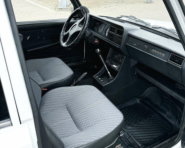 Білий ВАЗ 2107, об'ємом двигуна 1.5 л та пробігом 23 тис. км за 2600 $, фото 4 на Automoto.ua
