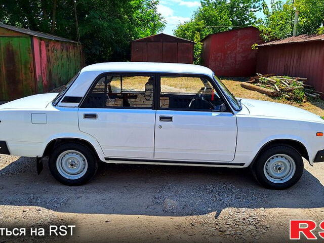 Белый ВАЗ 2107, объемом двигателя 1.5 л и пробегом 46 тыс. км за 2900 $, фото 5 на Automoto.ua