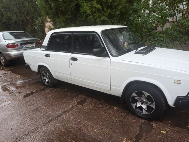 Білий ВАЗ 2107, об'ємом двигуна 1.5 л та пробігом 1 тис. км за 1250 $, фото 3 на Automoto.ua