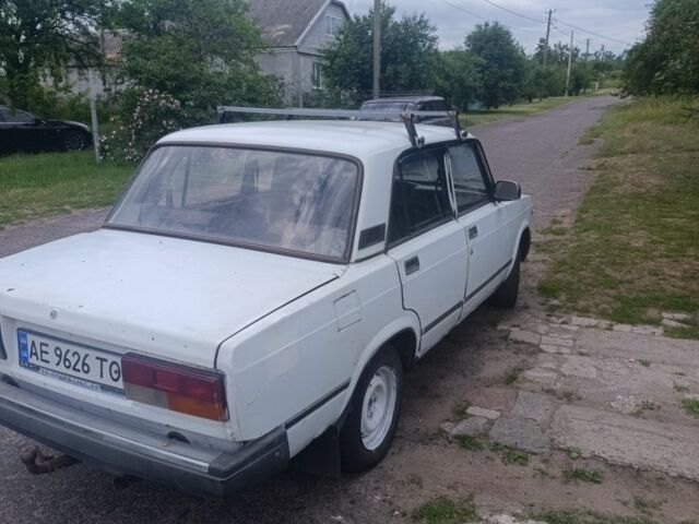 Белый ВАЗ 2107, объемом двигателя 1.5 л и пробегом 70 тыс. км за 380 $, фото 3 на Automoto.ua