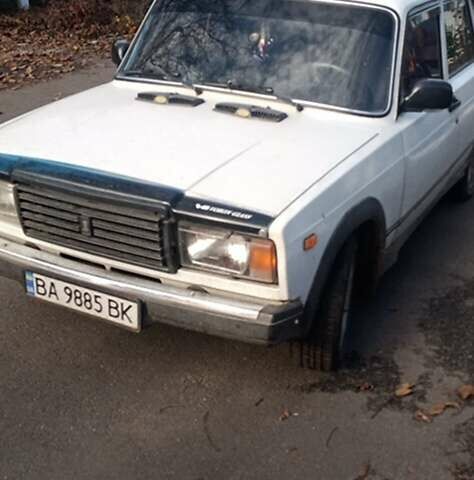 ВАЗ 2107 2005 в Знаменке на Automoto.ua Белый ВАЗ 2107, объемом двигателя 1.5 л и пробегом 300 тыс. км за 1200 $, фото 3 на Automoto.ua