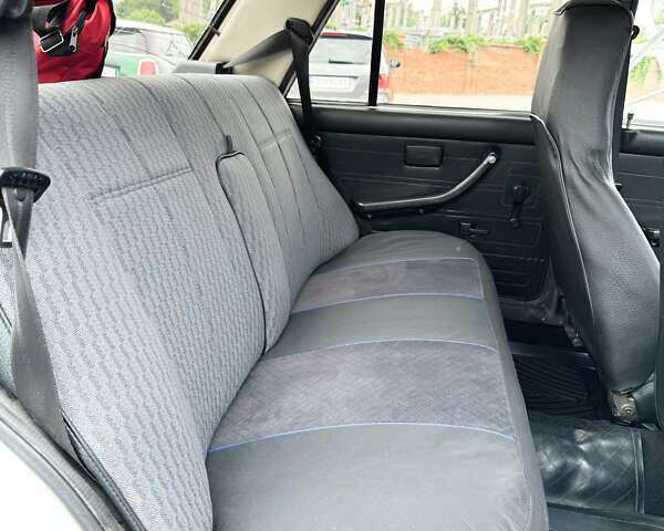 Білий ВАЗ 2107, об'ємом двигуна 1.5 л та пробігом 23 тис. км за 2600 $, фото 9 на Automoto.ua