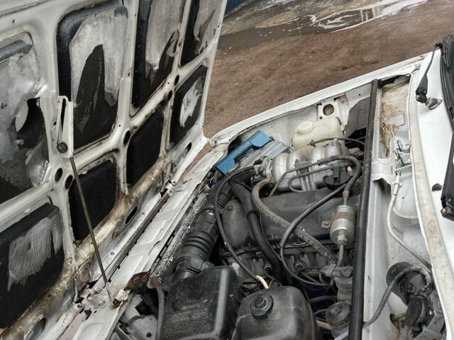 Белый ВАЗ 2107, объемом двигателя 1.6 л и пробегом 200 тыс. км за 1600 $, фото 4 на Automoto.ua