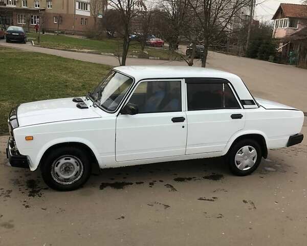Белый ВАЗ 2107, объемом двигателя 1.57 л и пробегом 127 тыс. км за 1500 $, фото 3 на Automoto.ua
