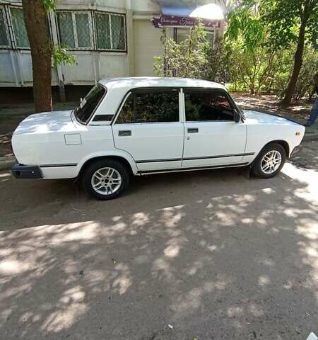 Белый ВАЗ 2107, объемом двигателя 1.5 л и пробегом 45 тыс. км за 1250 $, фото 13 на Automoto.ua