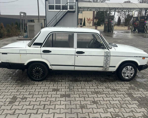 Белый ВАЗ 2107, объемом двигателя 1.5 л и пробегом 100 тыс. км за 800 $, фото 2 на Automoto.ua