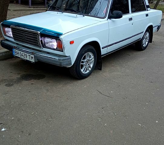 Белый ВАЗ 2107, объемом двигателя 1.5 л и пробегом 45 тыс. км за 1350 $, фото 1 на Automoto.ua