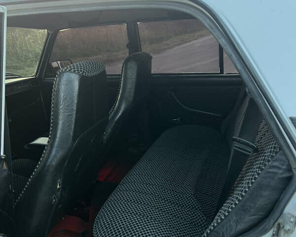 Білий ВАЗ 2107, об'ємом двигуна 1.45 л та пробігом 60 тис. км за 1200 $, фото 7 на Automoto.ua