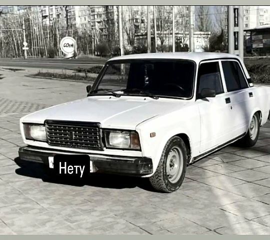 Белый ВАЗ 2107, объемом двигателя 15 л и пробегом 152 тыс. км за 1300 $, фото 1 на Automoto.ua