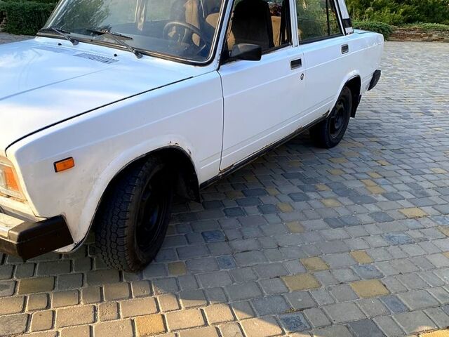 Белый ВАЗ 2107, объемом двигателя 1.6 л и пробегом 0 тыс. км за 1100 $, фото 2 на Automoto.ua
