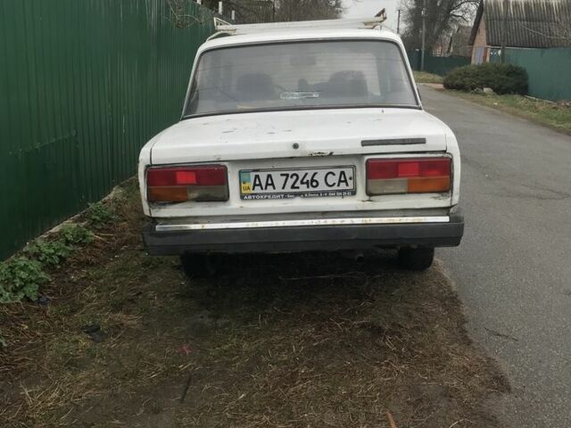 Белый ВАЗ 2107, объемом двигателя 1.6 л и пробегом 100 тыс. км за 500 $, фото 3 на Automoto.ua