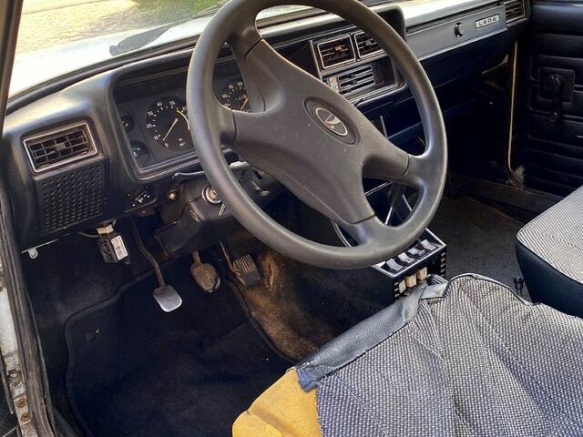 Белый ВАЗ 2107, объемом двигателя 1.6 л и пробегом 0 тыс. км за 1100 $, фото 8 на Automoto.ua