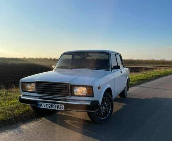 Белый ВАЗ 2107, объемом двигателя 0 л и пробегом 50 тыс. км за 1700 $, фото 1 на Automoto.ua