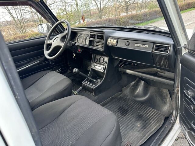 Белый ВАЗ 2107, объемом двигателя 1.5 л и пробегом 80 тыс. км за 1100 $, фото 5 на Automoto.ua