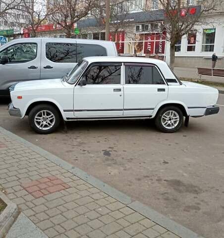 Белый ВАЗ 2107, объемом двигателя 1.5 л и пробегом 45 тыс. км за 1250 $, фото 9 на Automoto.ua