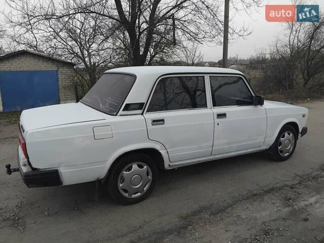 Белый ВАЗ 2107, объемом двигателя 1.45 л и пробегом 68 тыс. км за 900 $, фото 3 на Automoto.ua