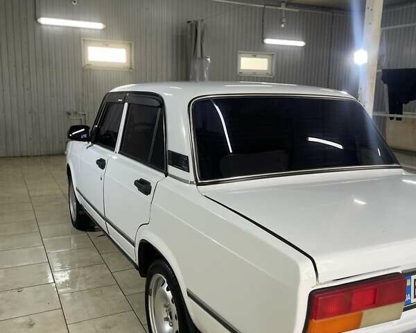 Белый ВАЗ 2107, объемом двигателя 1.57 л и пробегом 68 тыс. км за 2300 $, фото 6 на Automoto.ua