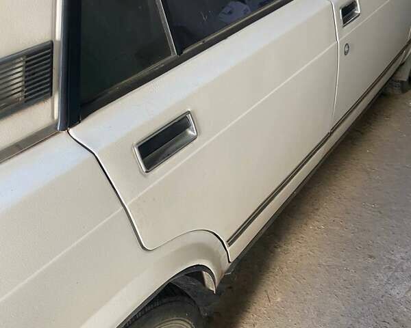 Белый ВАЗ 2107, объемом двигателя 1.57 л и пробегом 289 тыс. км за 1100 $, фото 9 на Automoto.ua