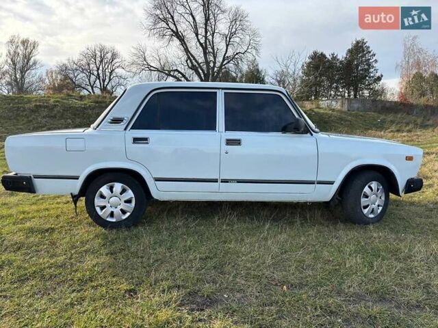 Білий ВАЗ 2107, об'ємом двигуна 1.6 л та пробігом 726 тис. км за 1299 $, фото 6 на Automoto.ua