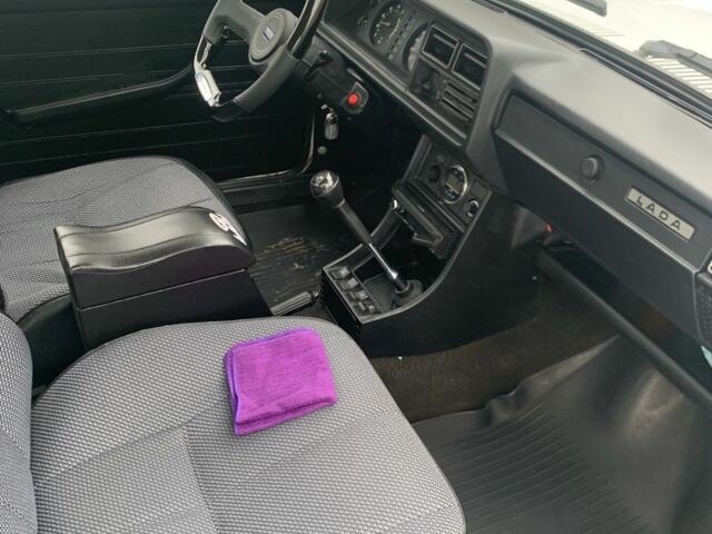 Белый ВАЗ 2107, объемом двигателя 1 л и пробегом 100 тыс. км за 2750 $, фото 4 на Automoto.ua