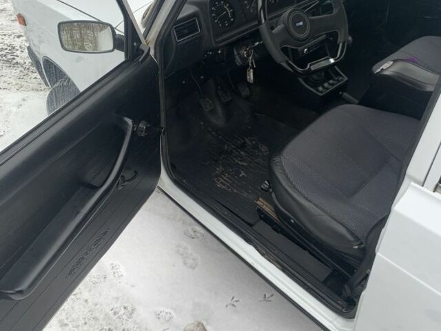 Белый ВАЗ 2107, объемом двигателя 1 л и пробегом 100 тыс. км за 2750 $, фото 5 на Automoto.ua